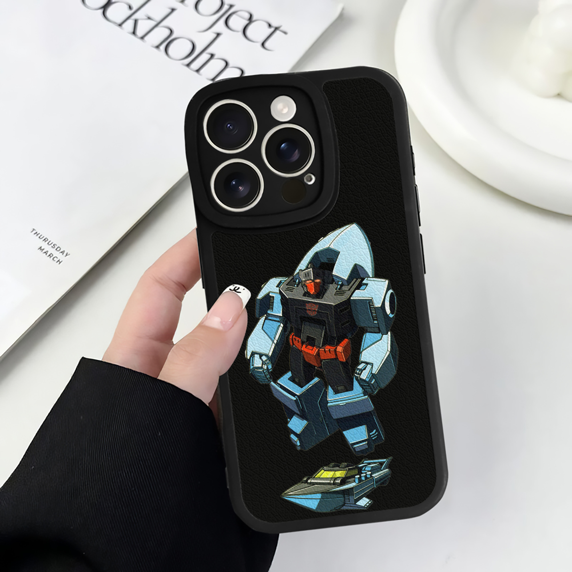 （画像用）  【iPhone 16シリーズ対応】シリコンスマホケース（レザー調） 材質：シリコン